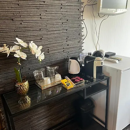 Premium Studio In Sapphire Apartment *