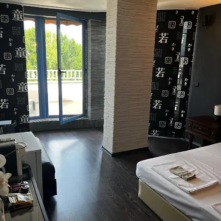 Premium Studio In Sapphire *
